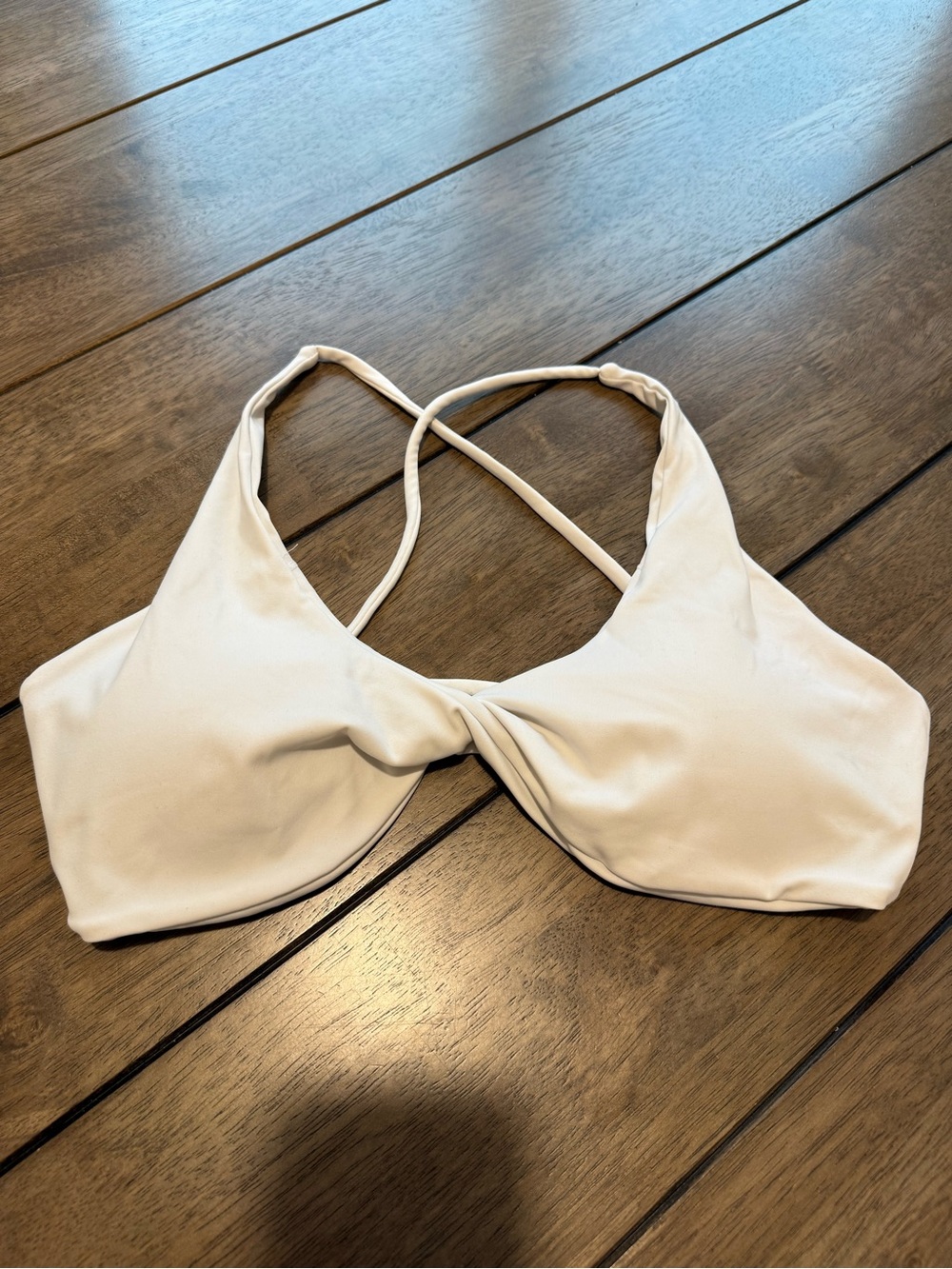 TYC Front twist sports bra